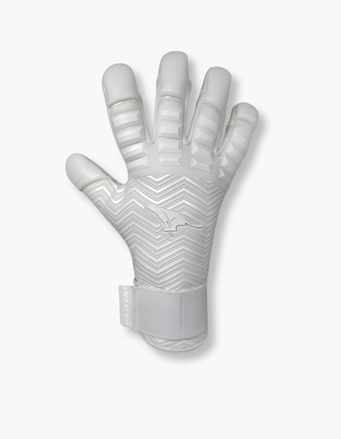 Junior Goalkeeper Gloves: Understanding Grip, Fit and Performance