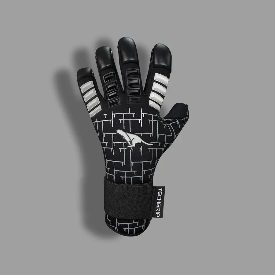 How Goalkeeper Gloves Improve Grip and Ball Control