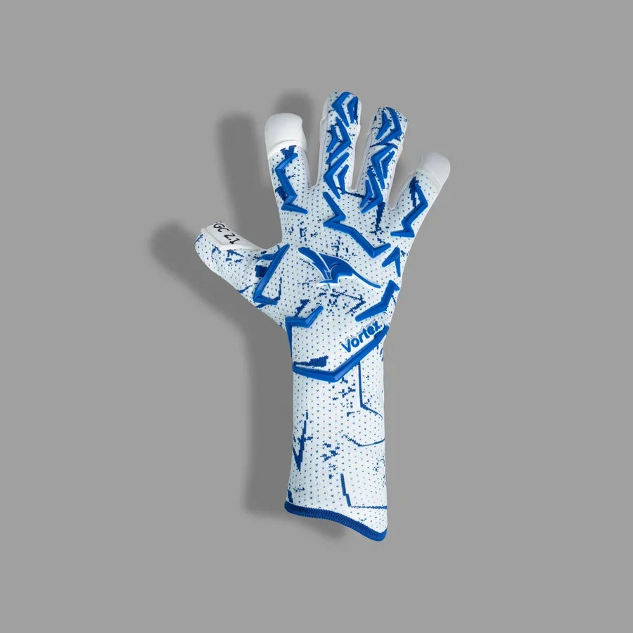 How the Right Goalkeeper Gloves Can Build Confidence in Young Players