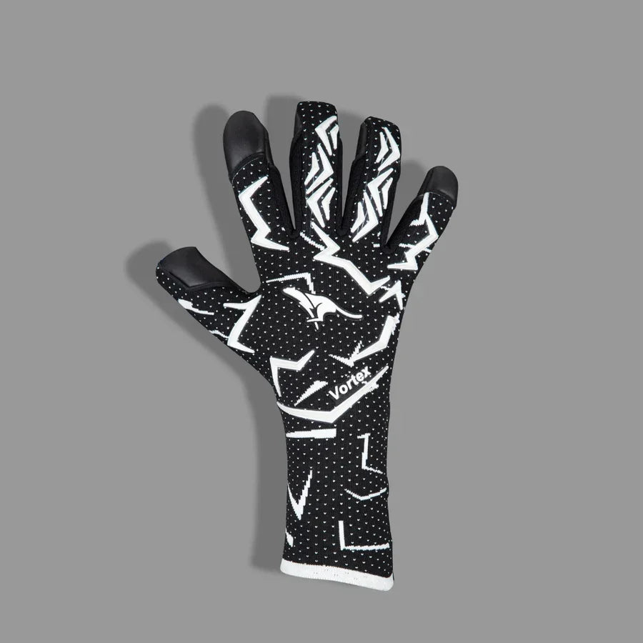 Why Good Junior Goalkeeper Gloves Help Improve Confidence on the Field