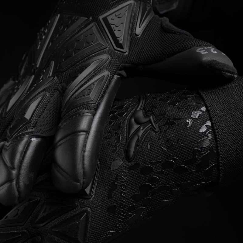 The lightweight and breathable AeroFlex